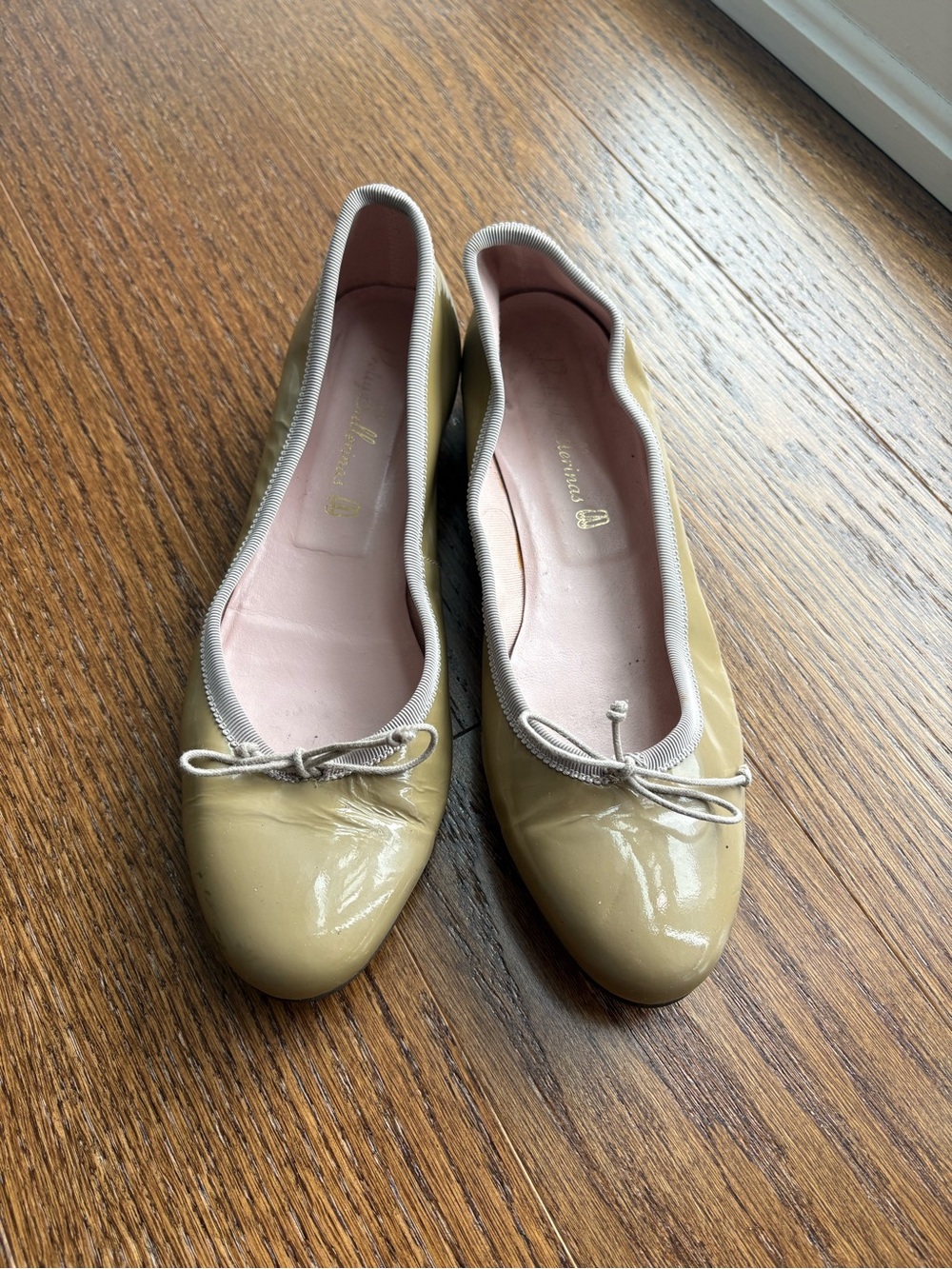 Pretty Ballerinas Beige Patent Leather Ballet Flats
